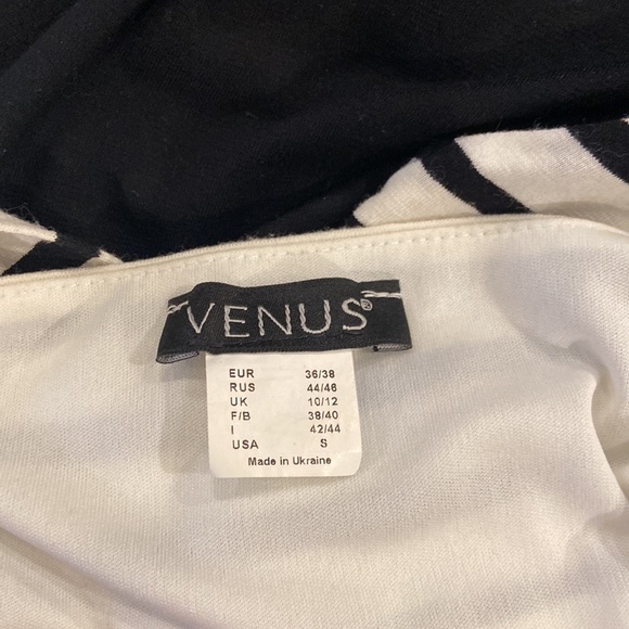 Venus Maxi Dress - Picture 5 of 5